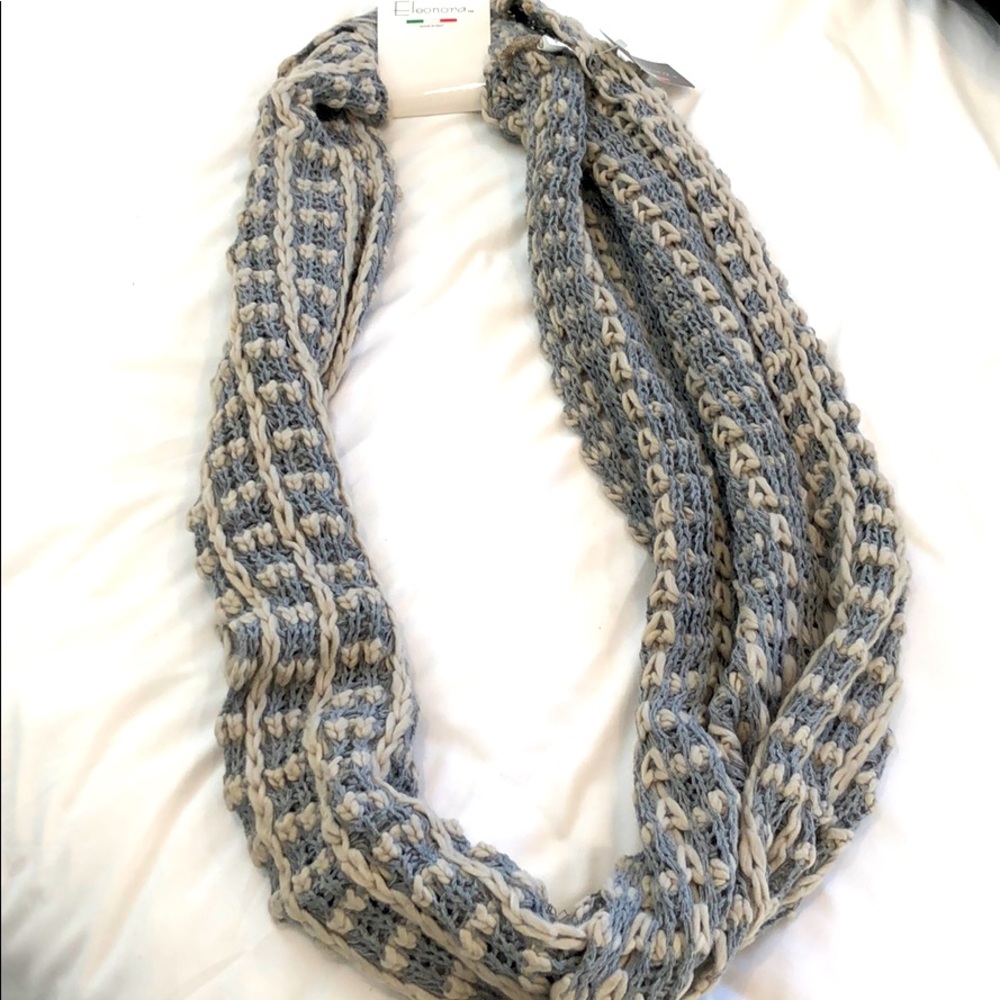 Eleonora | Gray Infinity Scarf